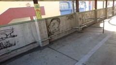 堺市　駐輪場落書き部塗装工事